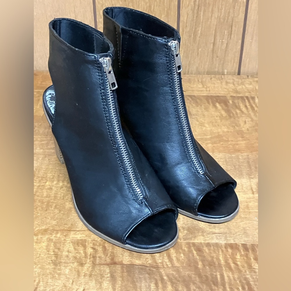 Open toe boots